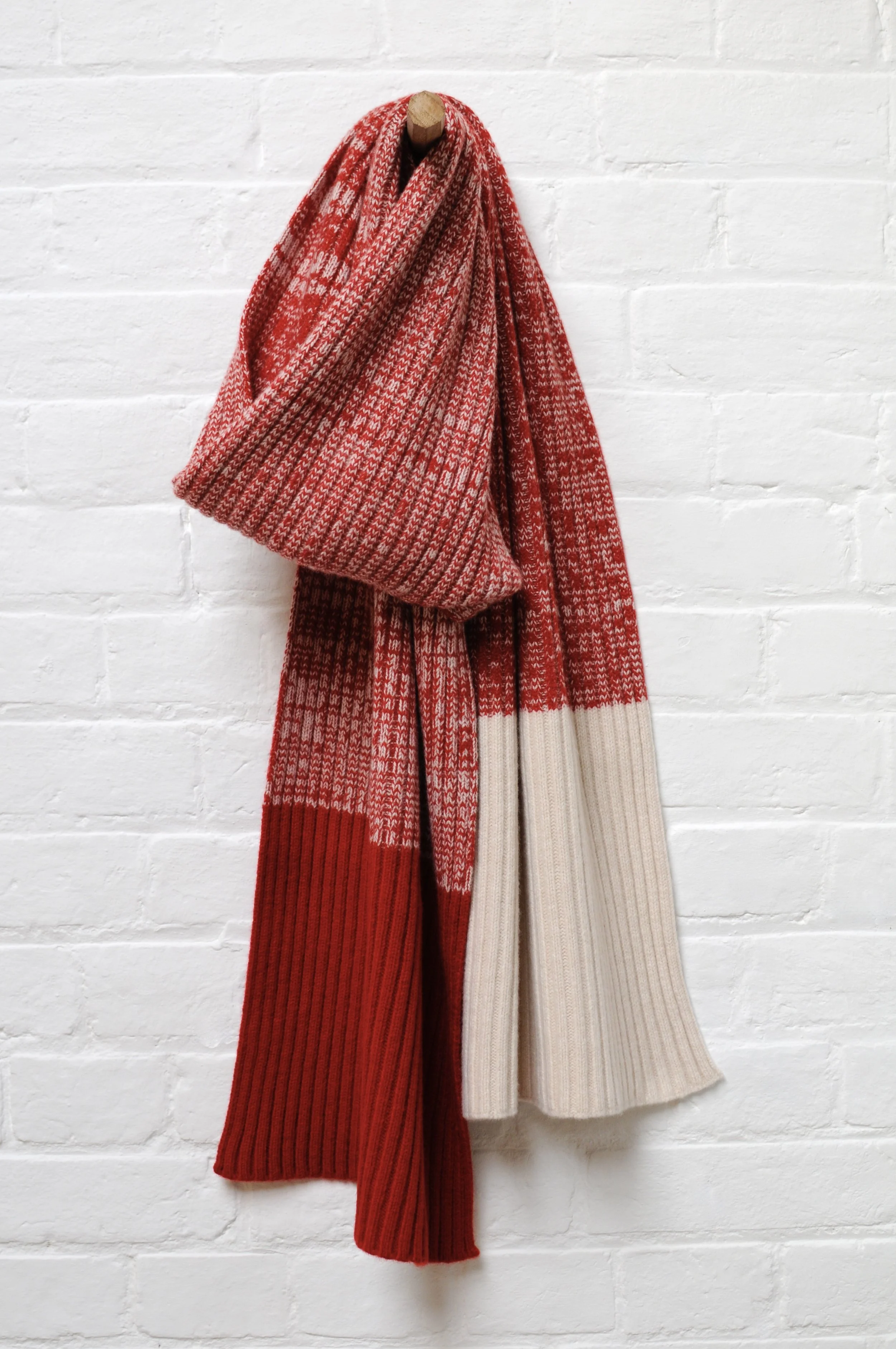 BRETON ii Rib - Scarf. Ruby/Almond