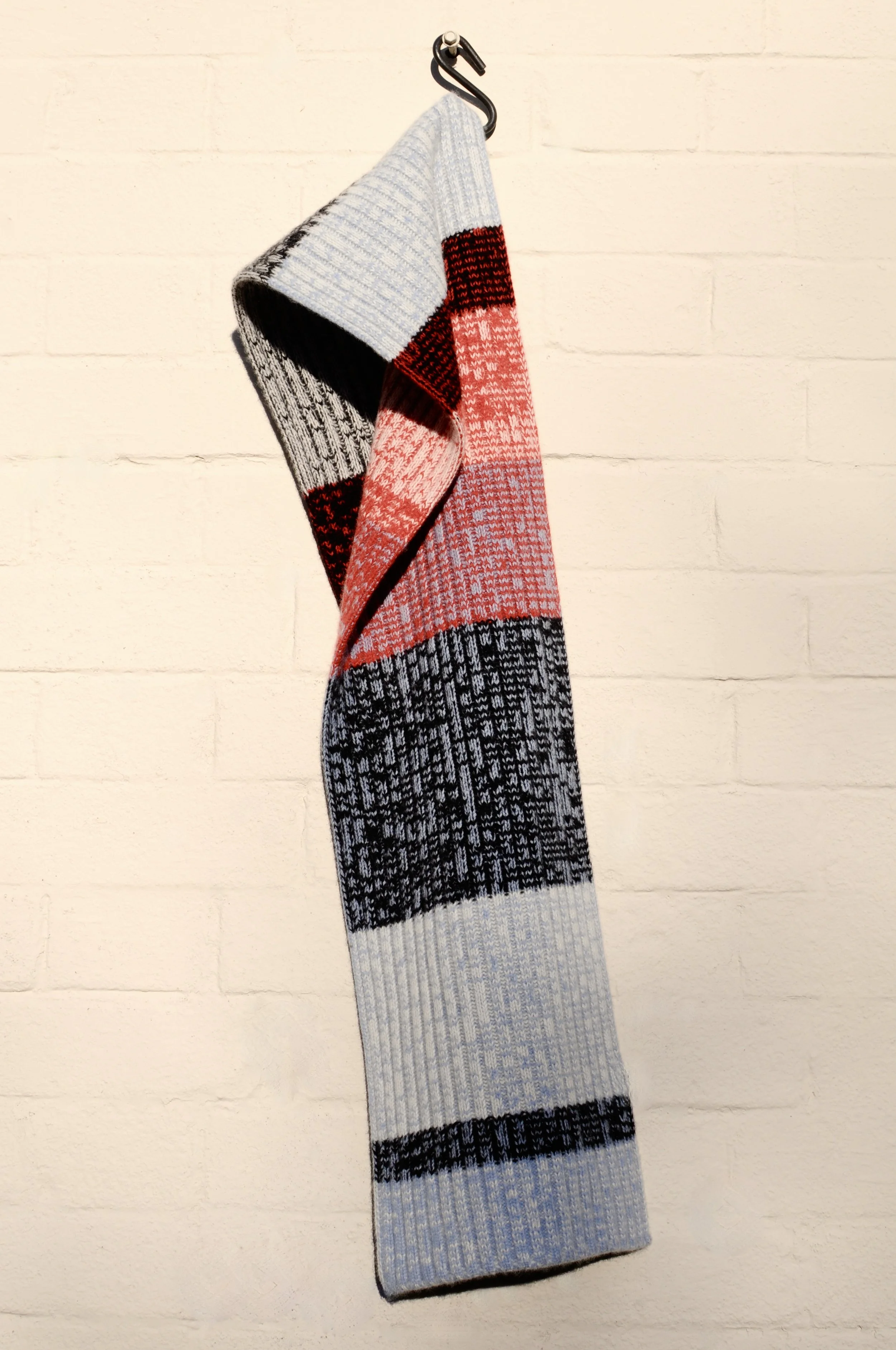 B R E T O N (iii) Scarf - Woad.