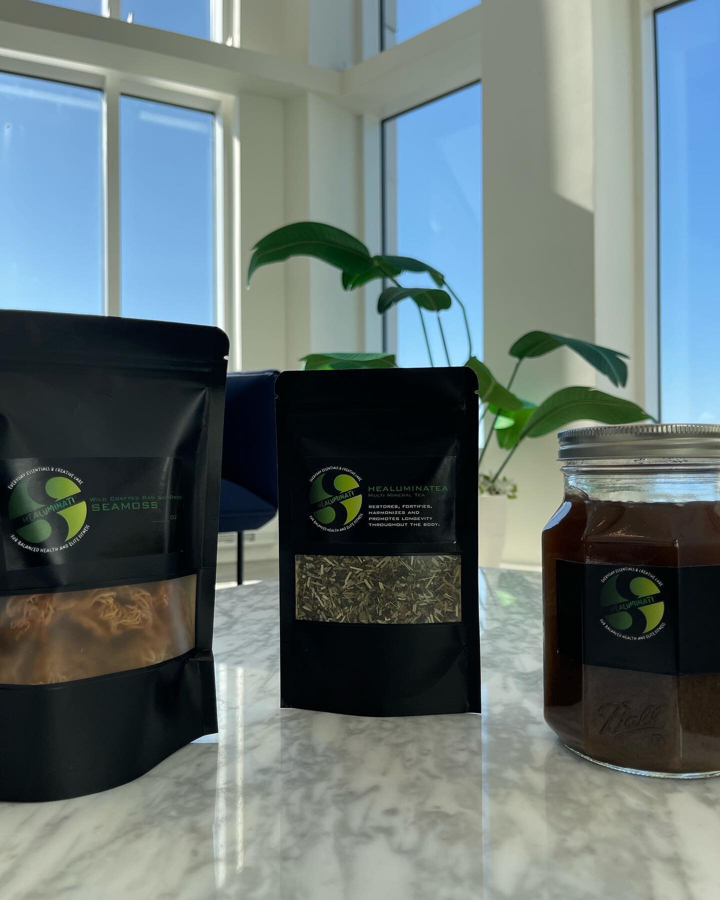 🪸 + 🫖 = 🌿 🪸🫙🔥💫🤲🏾🌱💚
#TeaMoss #Huntea #Seamoss #HerbsandSpices
Great Taste, Great Smell, Great Benefits.  Link in bio for description in the shop.