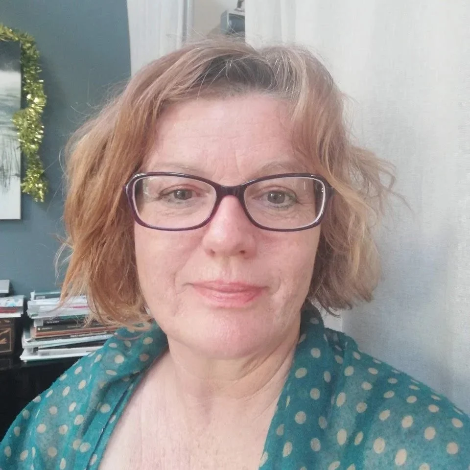 Mandy, a piano and voice tutor