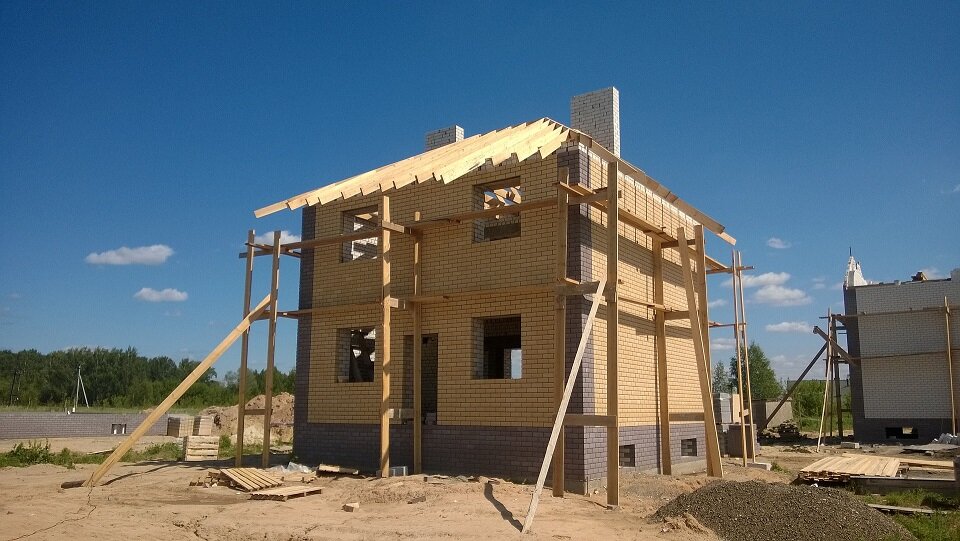 House in construction.jpg