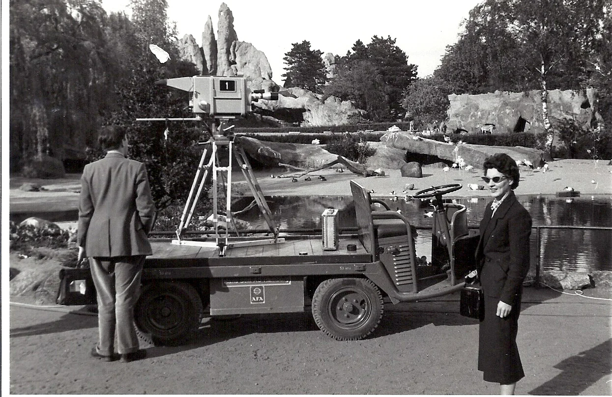 4 Hagenbecks. Barbara Dancey 14may57.jpg