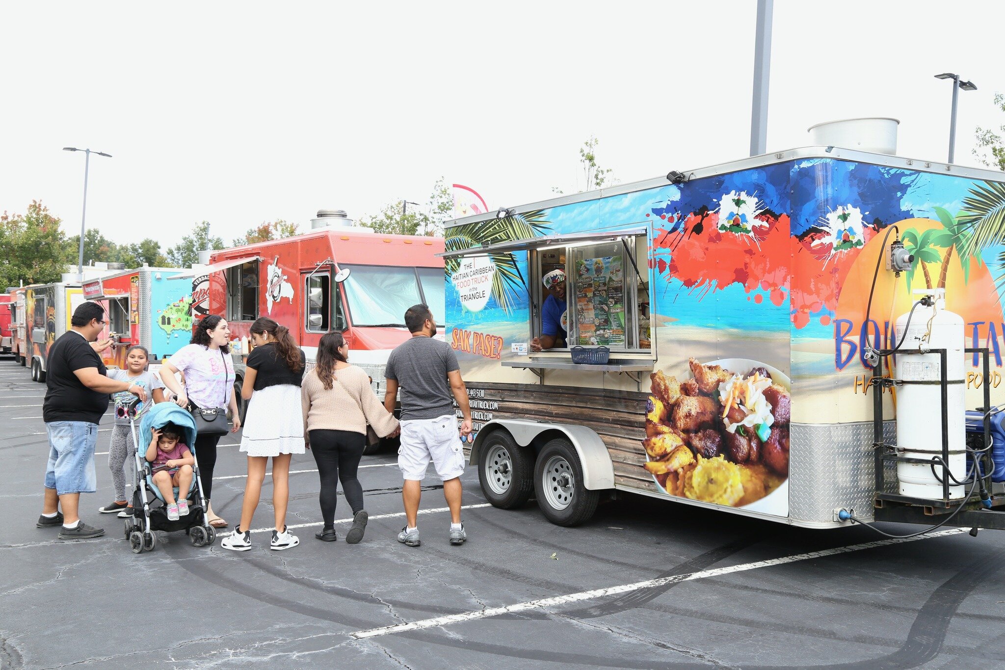 As you endure the cold weather, reminisce back on the warm food truck fest days🌷🚚