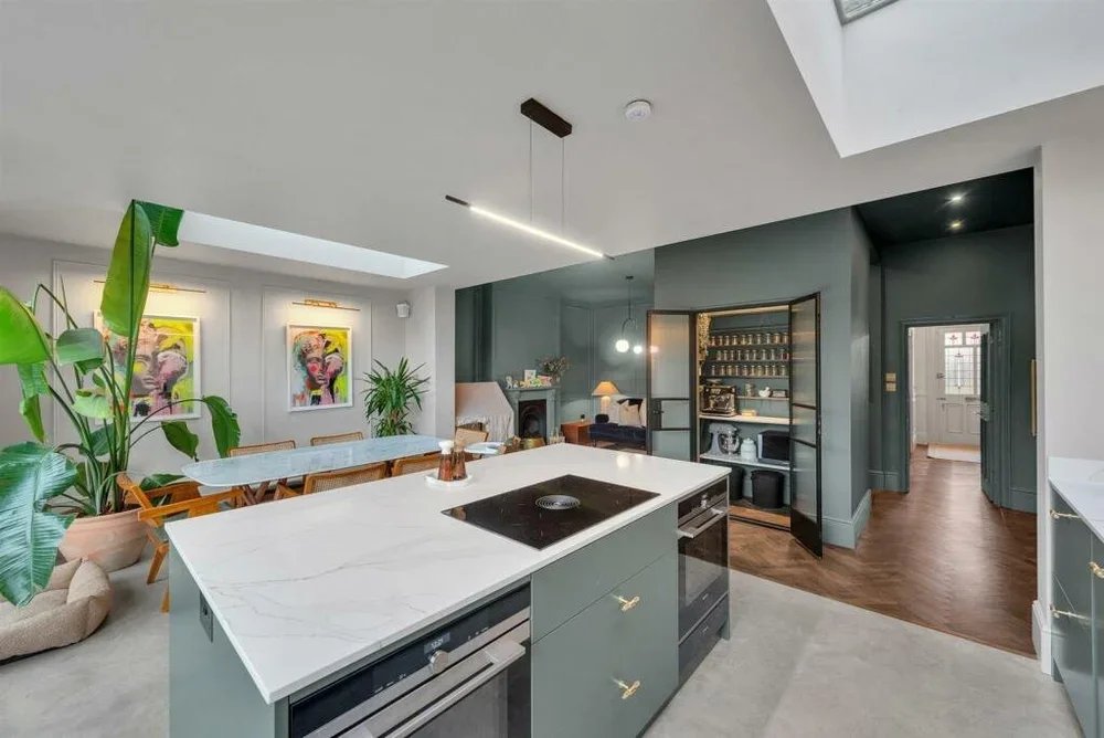 Rear extension with natural daylight by James Kay Architects