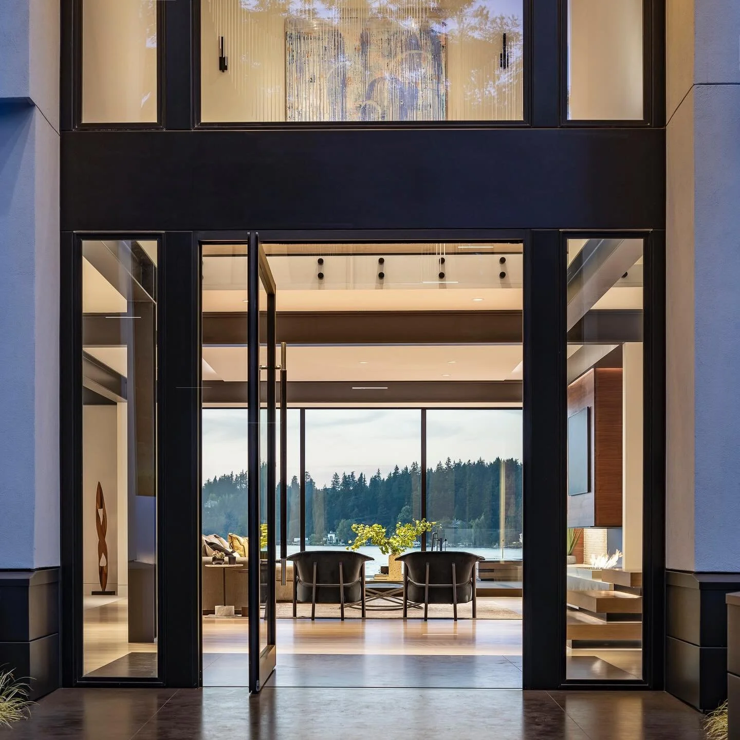 Here&rsquo;s a reminder that transformation doesn&rsquo;t always require starting over - sometimes the most rewarding design work comes from looking inward. Our #MCT_FeniksHouse remodel stayed within the existing shell yet crafted an experience that 