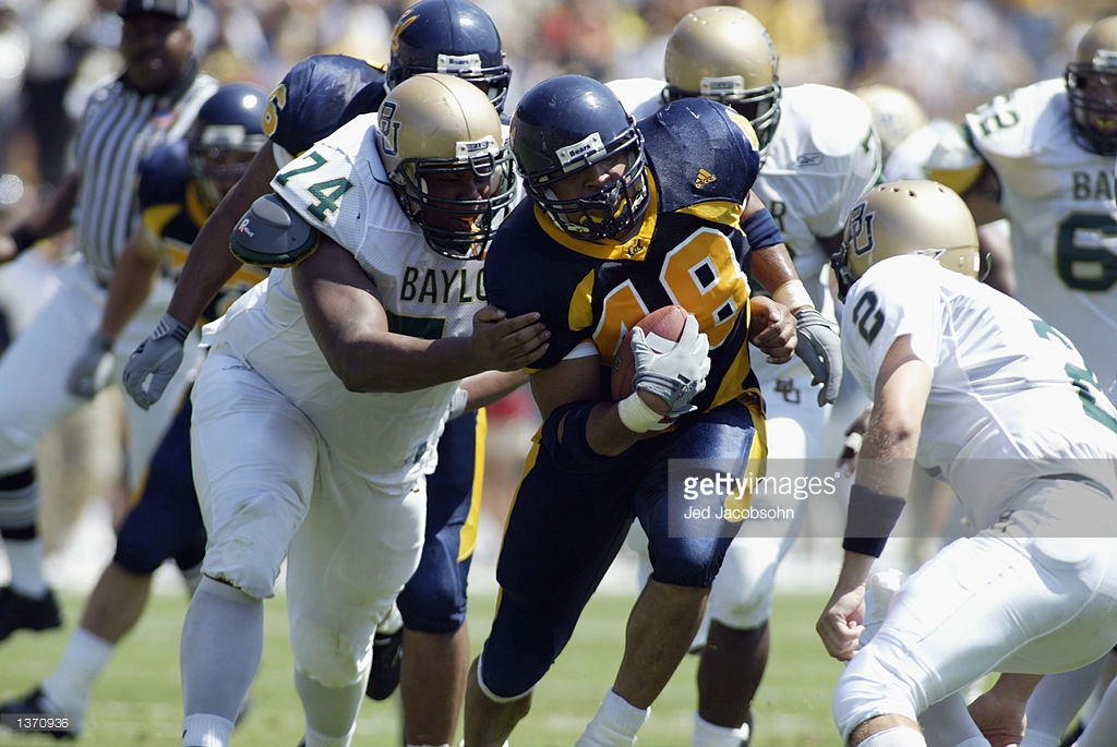 Tully Banta-Cain returning a fumble recovery in Cal vs. Baylor, August 31, 2002.