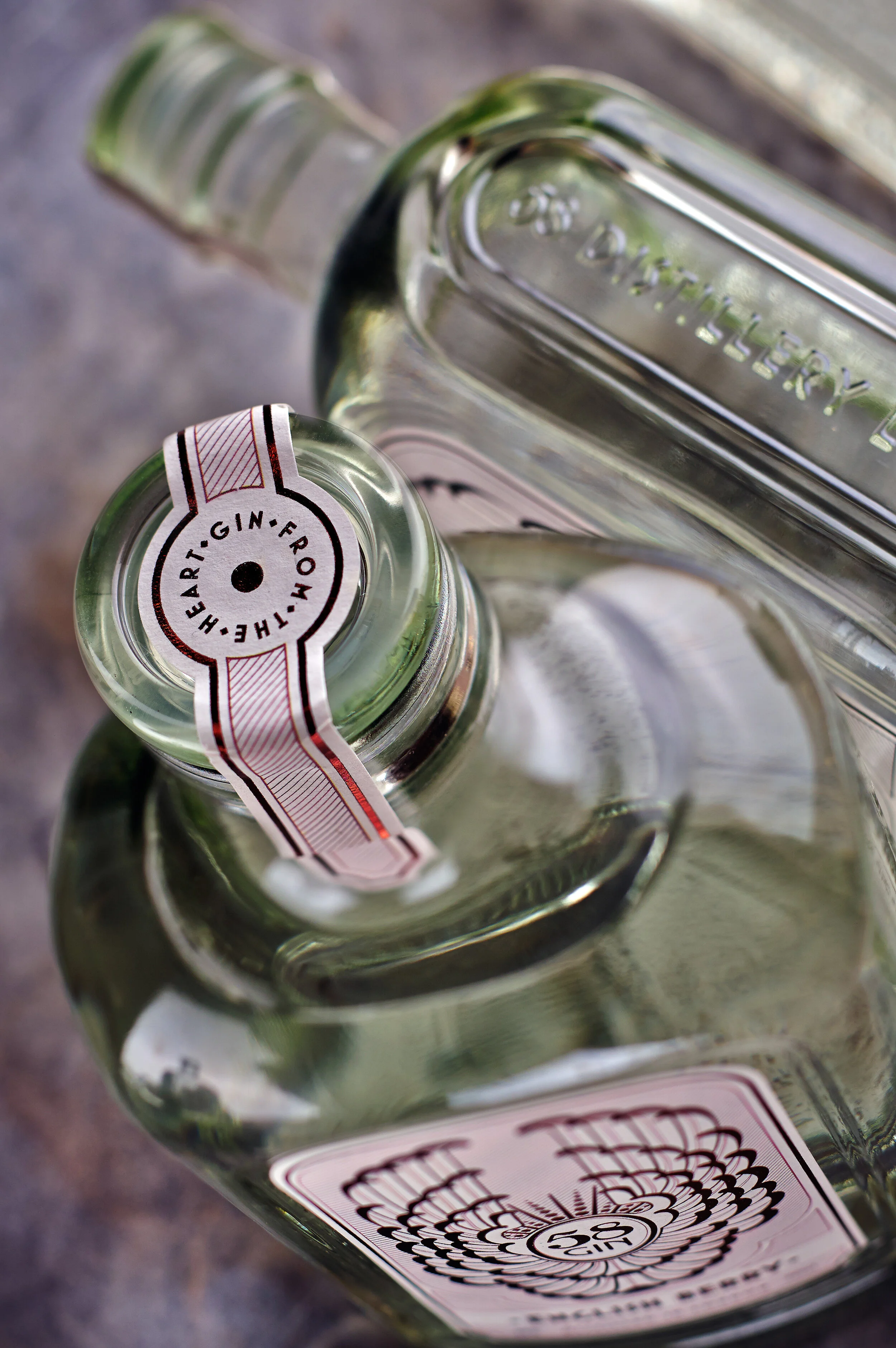 58 GIN  - ENGLISH BERRY - CLOSE final-1 copy.jpg