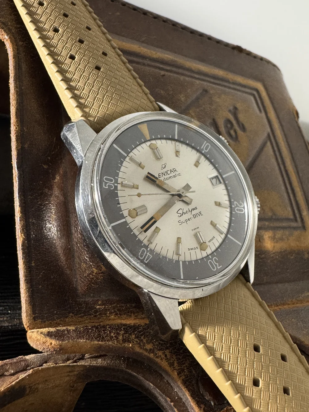 Awesome 60's Enicar Sherpa Super-DIVE — Cool Vintage Watches