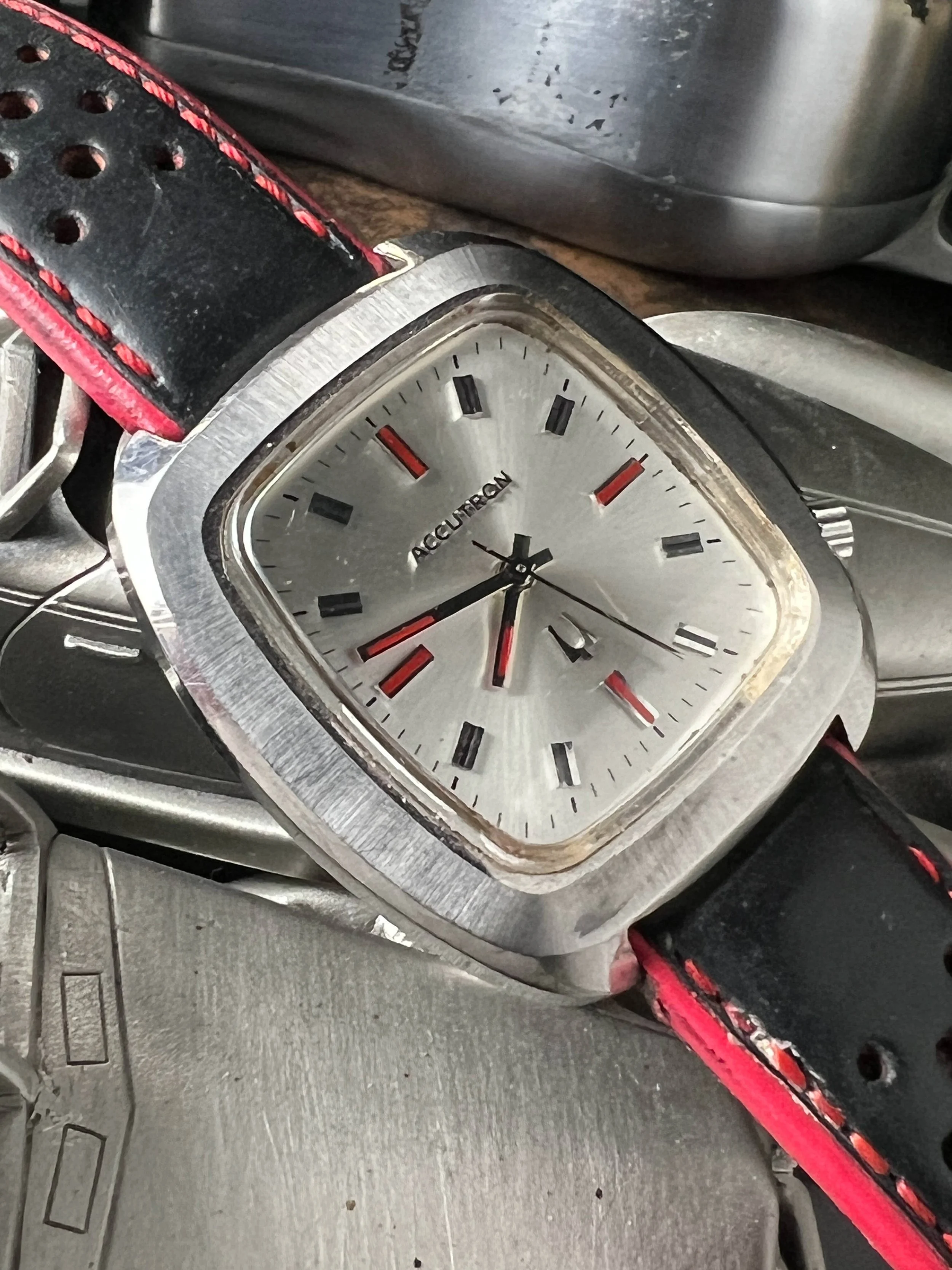 Vintage accutron 2025