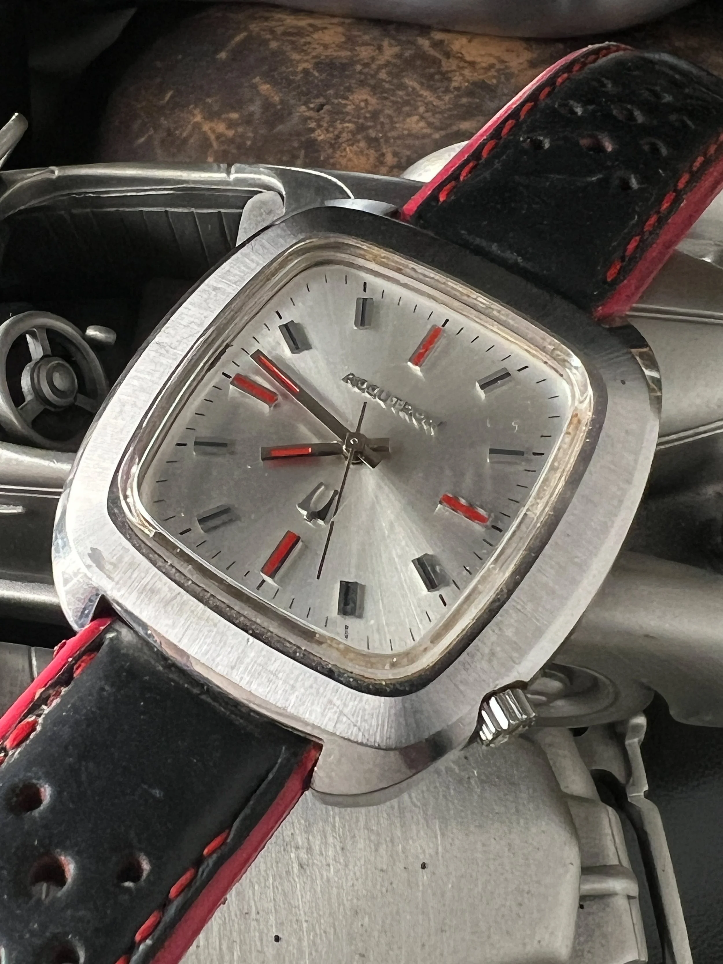 Vintage clearance accutron watch