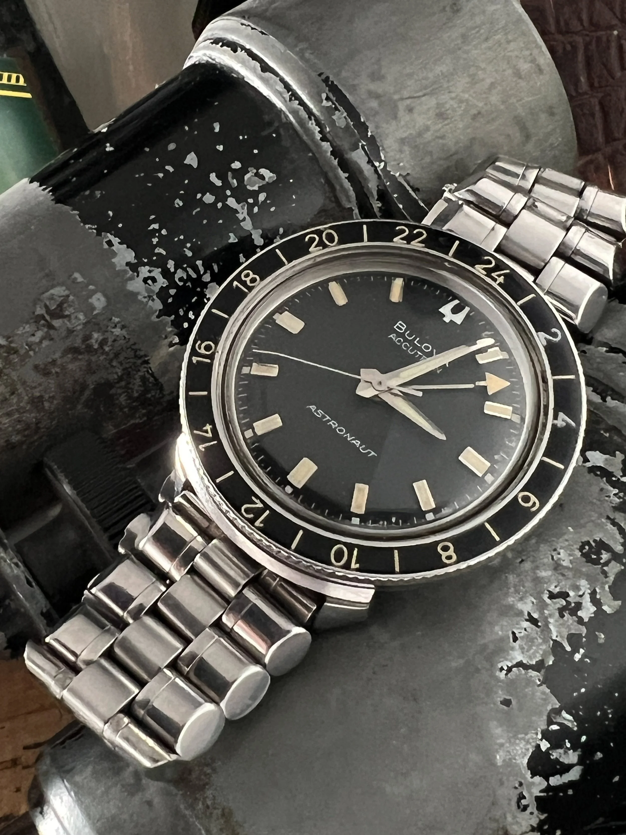 Bulova accutron astronaut gmt online