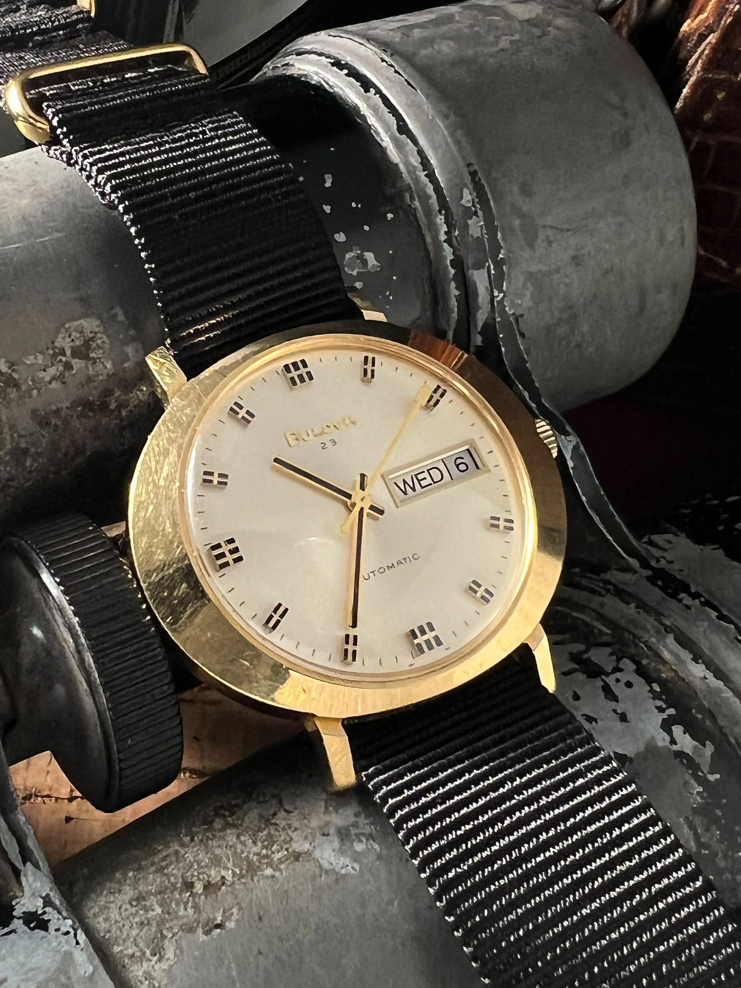 Vintage bulova wind up 2025 watch