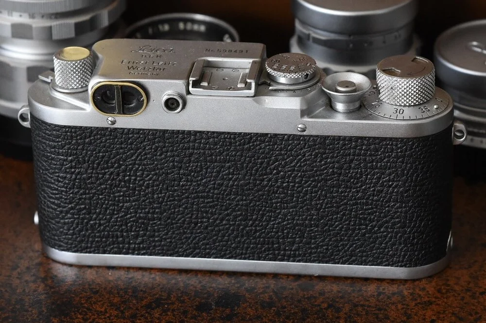1937 Leica IIIA — Cool Vintage Watches