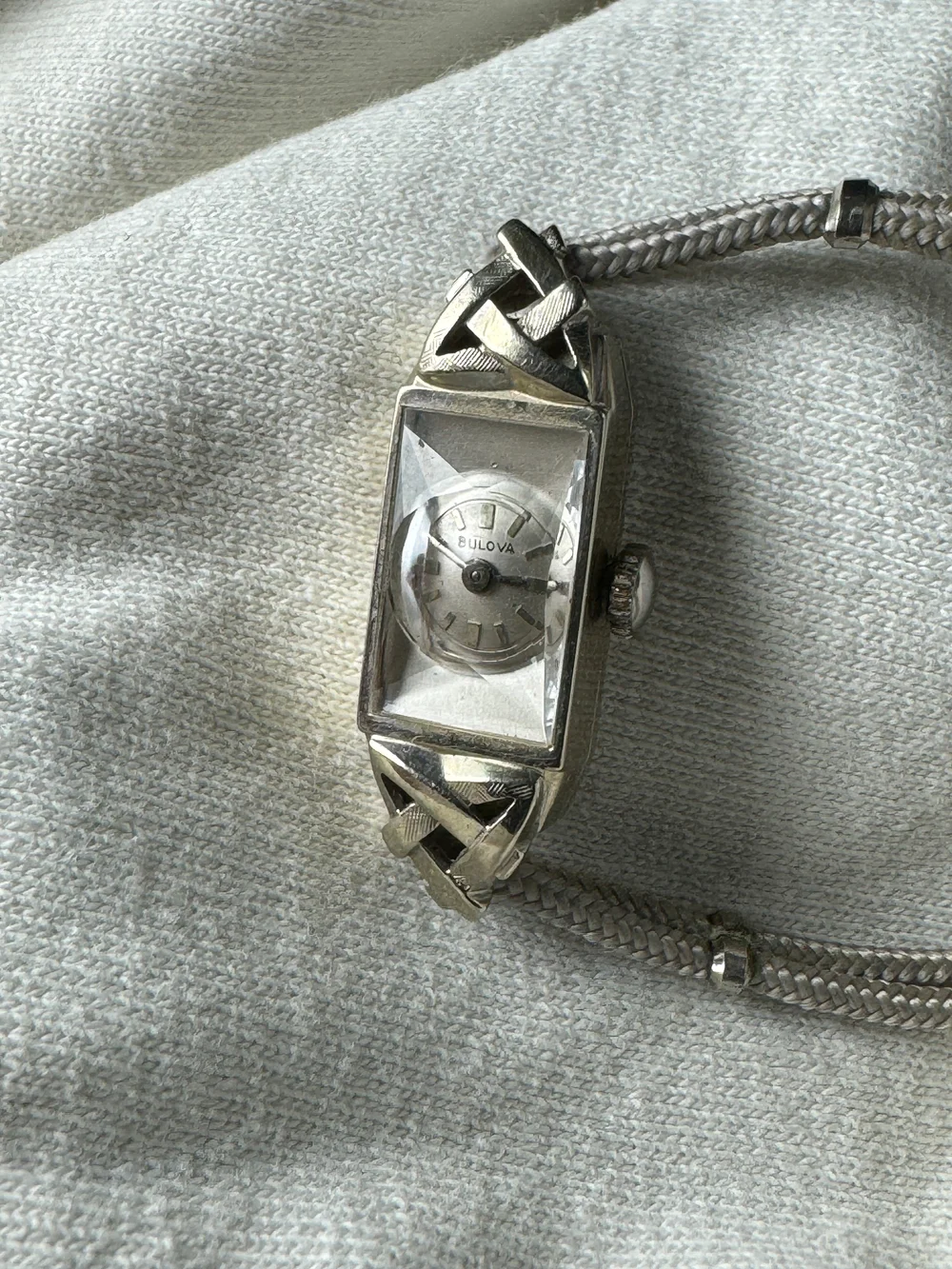 Lady Bulova 1950 display picture 1