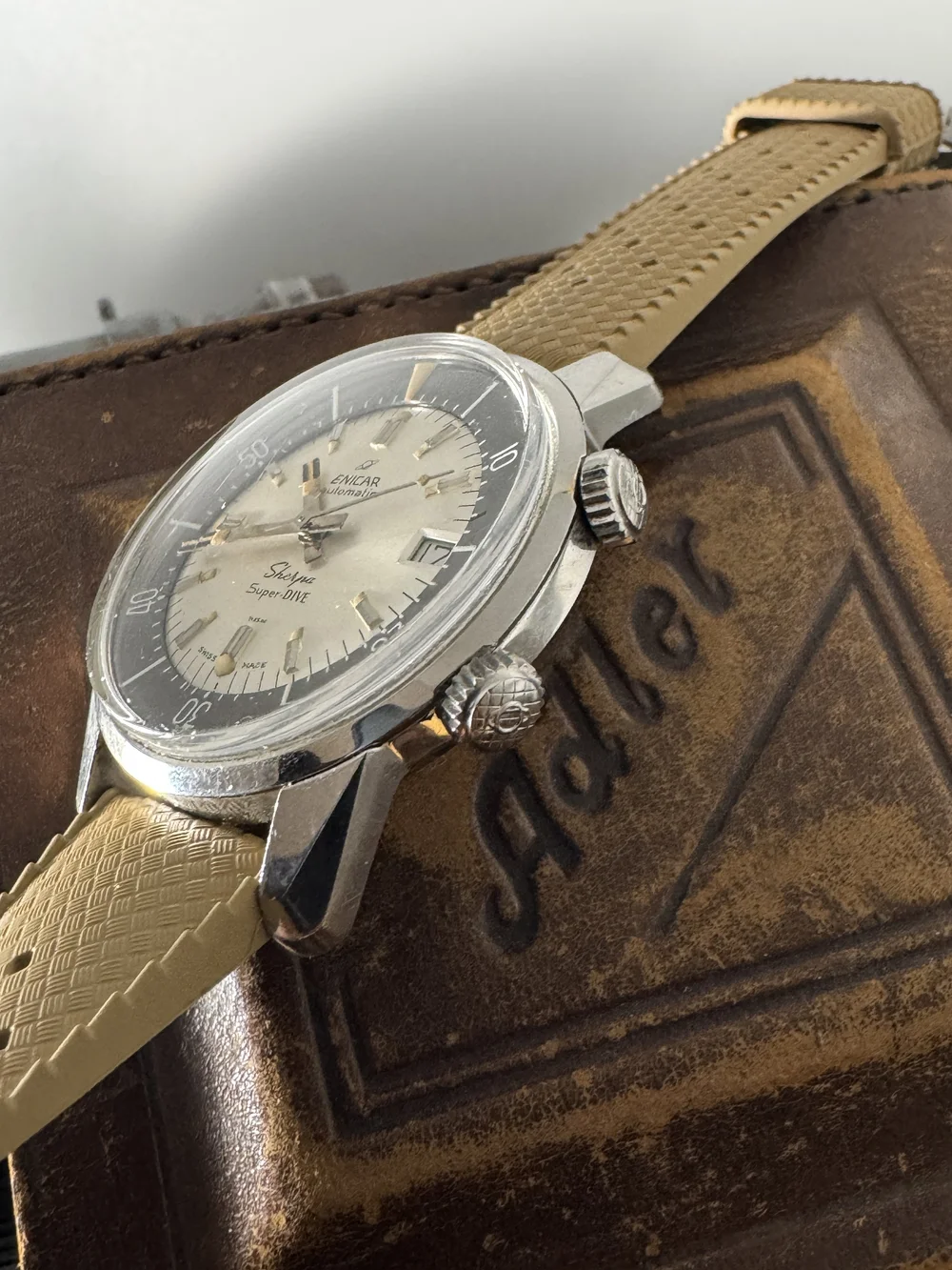 Awesome 60's Enicar Sherpa Super-DIVE — Cool Vintage Watches