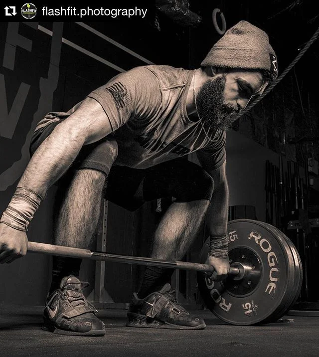 #Repost @flashfit.photography 
New year. #chalkup #dowork #doyou #griptight #spraychalk. 
#athlete @joey_toto 
@crossfitgrandview -

#flashfitphotography #crossfitphotography #crossfitgames #crossfit #Oly #olylifting #hookgrip #strength #caffeineandk