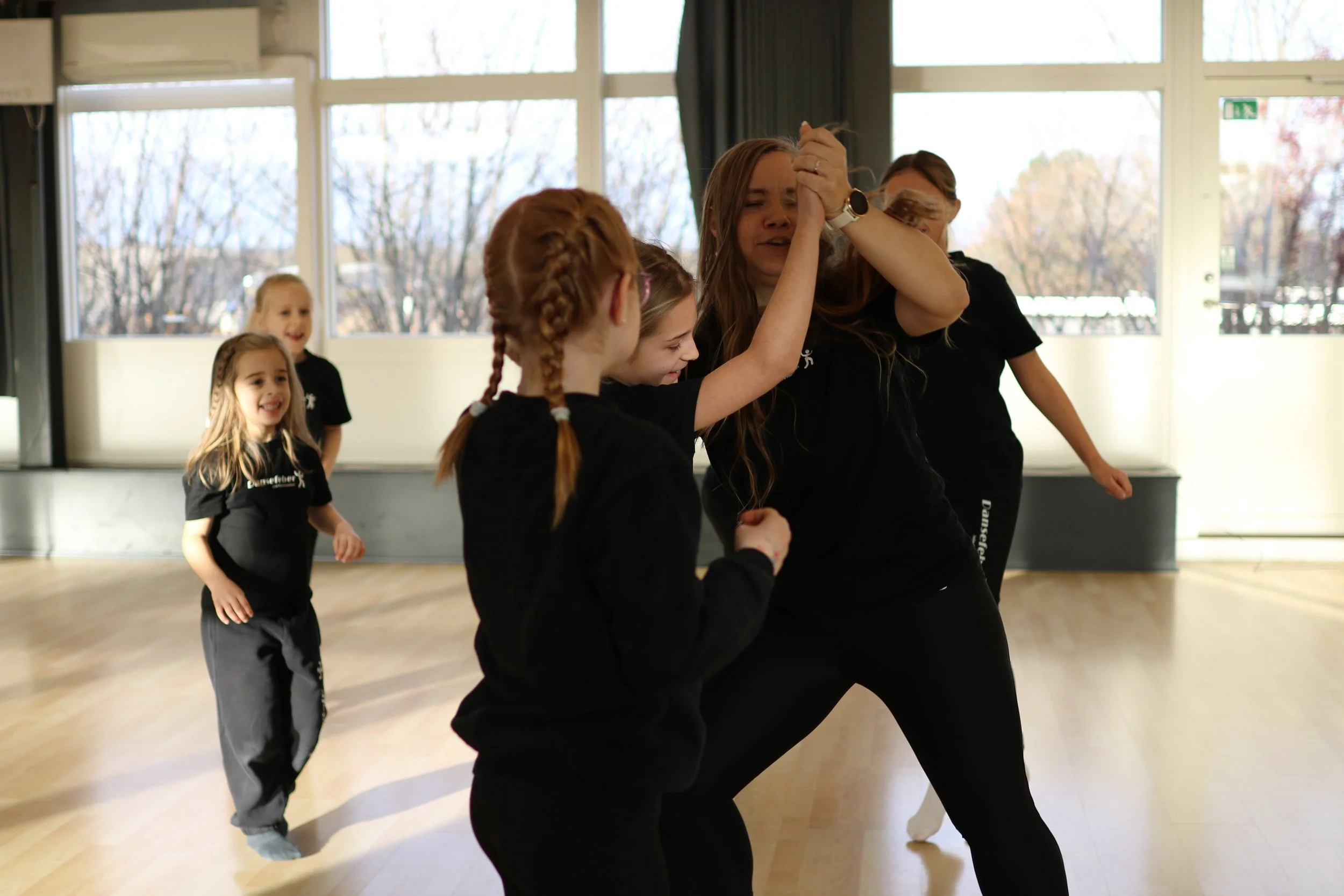 Børn til danseundervisning hos Dansefeber i Aarhus
