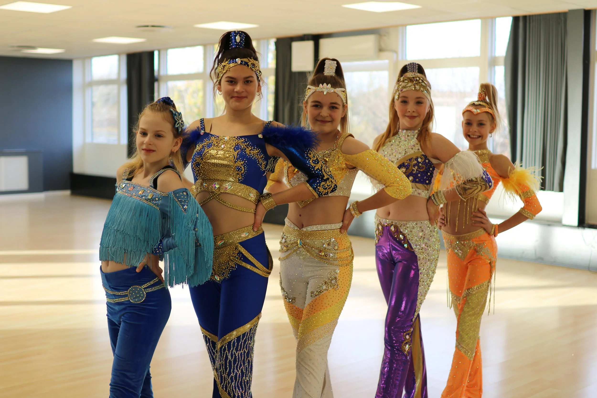 Konkurrencedansere fra Dansefeber Disco Stars i Viby J klar til opvisning (Copy)