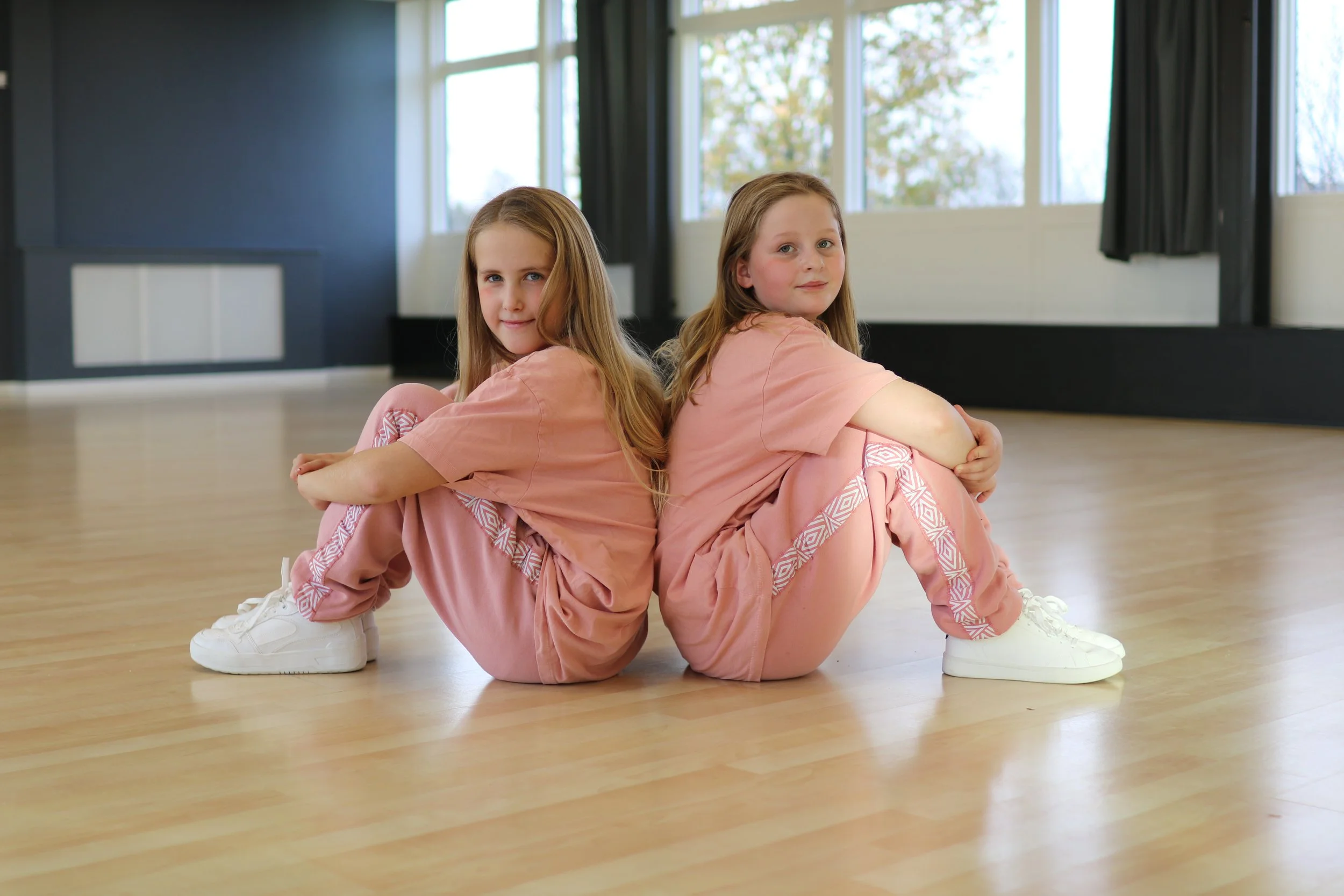 Fællesskab og danseglæde på Funky Boys &amp; Girls hiphop hold hos Dansefeber