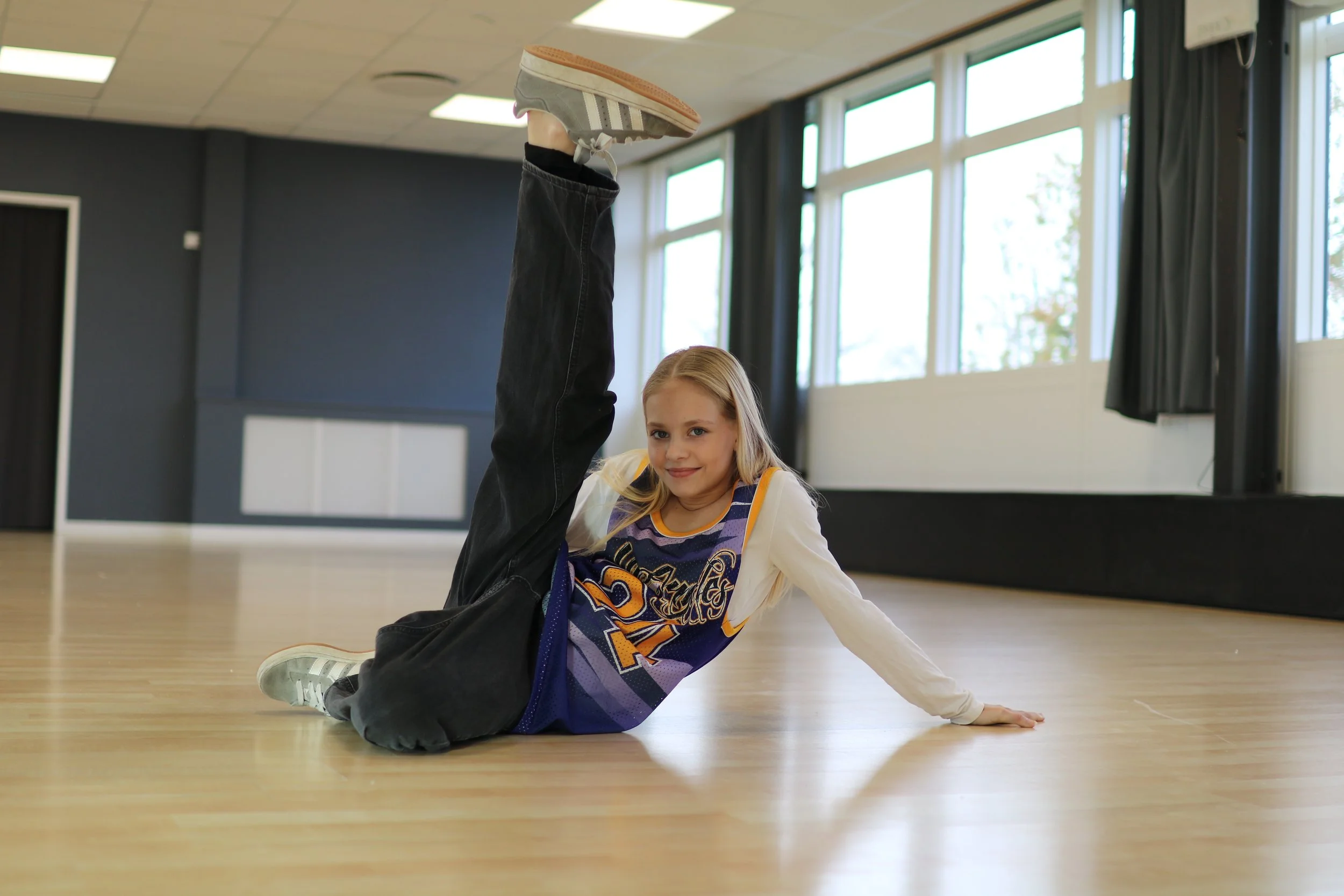 Funky Stars øver hiphop koreografi på Vestre Kongevej i Viby J