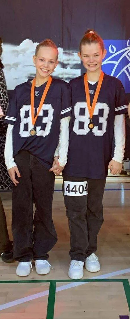 dansefeber-viby-j-hiphop-duo-efteraarscup-medalje-marineblaa-83.jpg