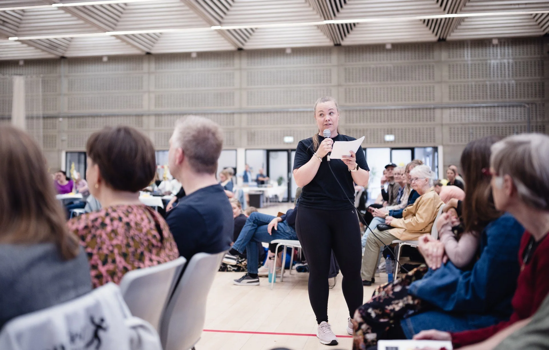 dansefeber-aarhus-afdansningsbal-publikum.jpg