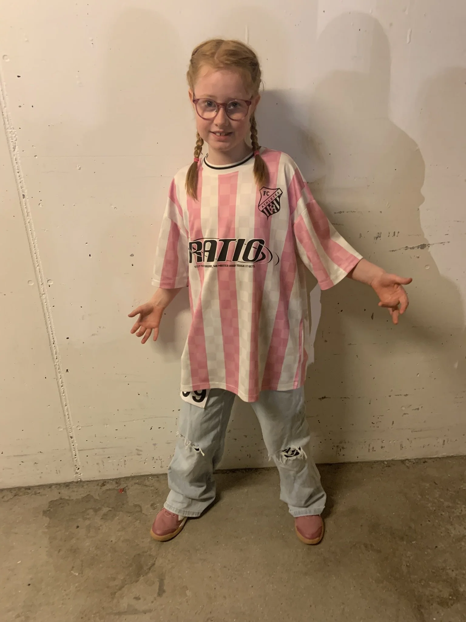 Danser fra Dansefeber i pink outfit til hiphop solo ved Danmarksmesterskaberne 2026 i Forum Horsens