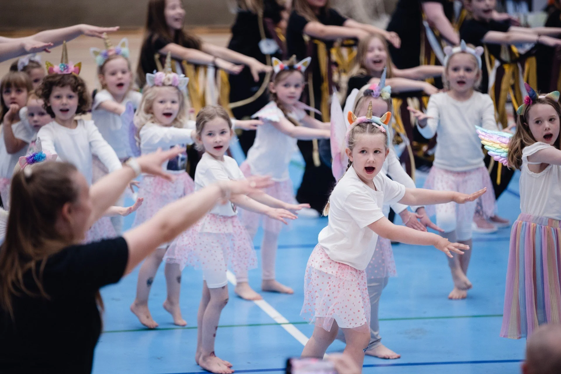 dansefeber-aarhus-afdansningsbal-faellesdans.jpg
