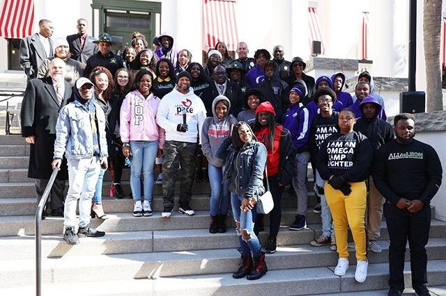 We had a great time prticipatinf in the @leoncountysheriff departments #YouthRally hosted by @drphwilliams. Thank you for listening, now let&rsquo;s take action. 
#weLeadTheWay
#OmegaLamplighters
#JuniorLamplighters
#CrownsOnly👑♎️
#Light⚡️Team #DaVi