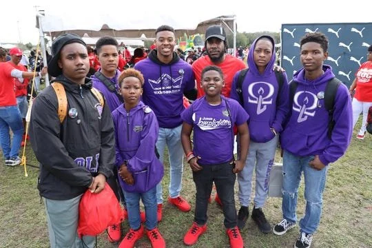 Omega Lamplighters continue tradition of honoring Trayvon Martin