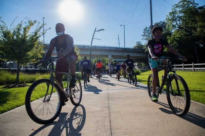 Dads on wheels: Capital City Father's Day Bike Ride draws a crowd