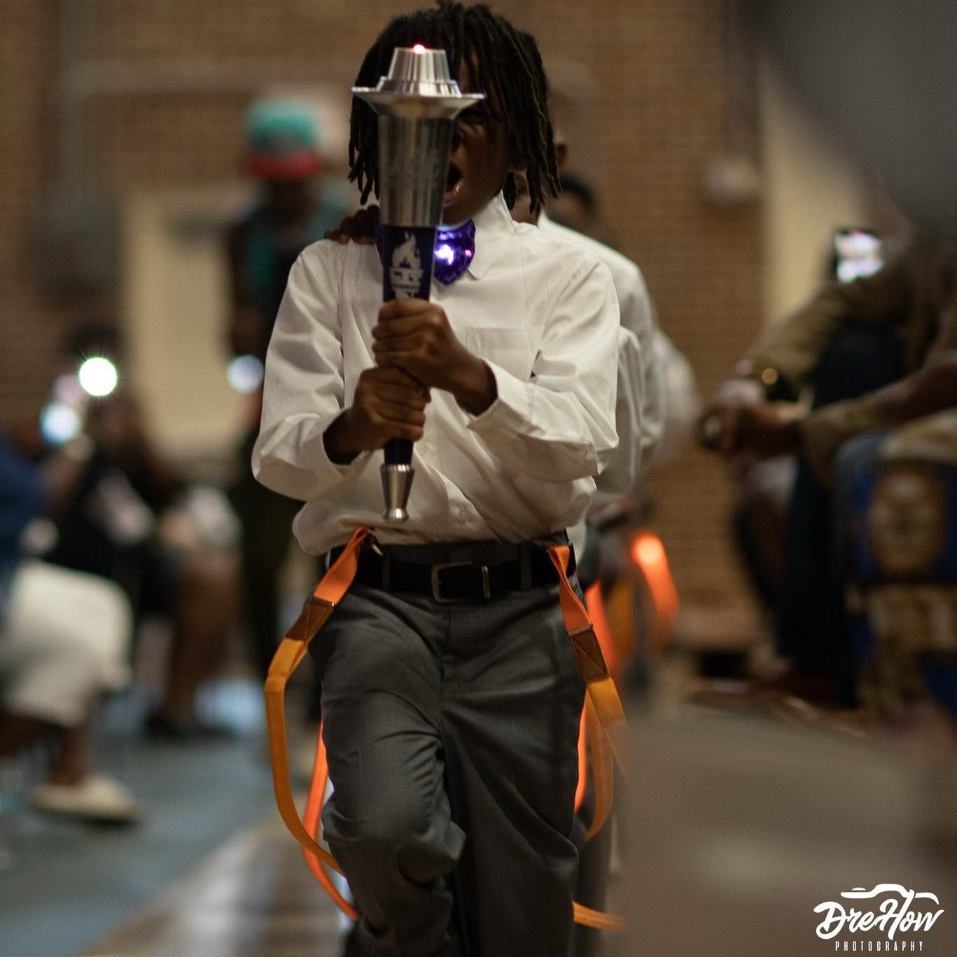 It just got 🥵 🔥 🗽
📸 @drehowphotography 
#weLeadTheWay #OmegaLamplighters #JuniorLamplighters #LITLamplighters #CrownsOnly👑💜 #Light⚡️Team #DaVillage #OLL #JLL #LLL #FLL