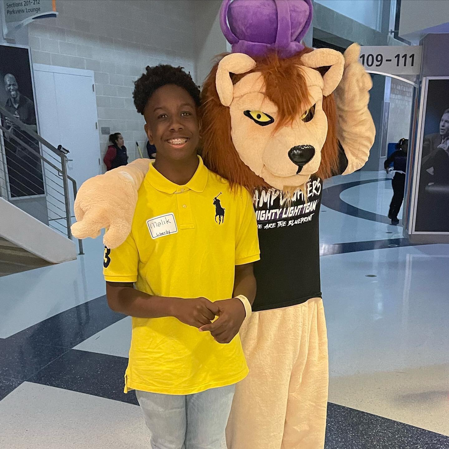 everyone’s fav #mascot⚡️🪔🦁... #LightningTheLAMPLion #weLeadTheWay #Light⚡️Team #TheLightHouse #OmegaLamplighters #JuniorLamplighters #LITLamplighters #CrownsOnly👑♎️ #DaVillage #theBluePrint