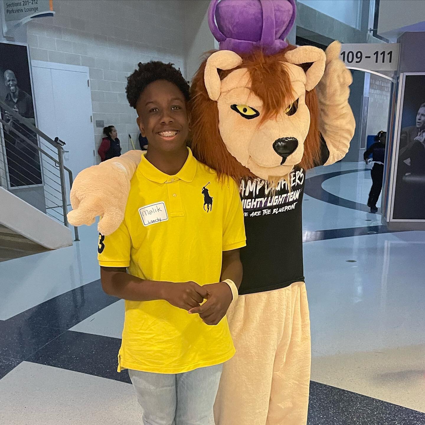 everyone&rsquo;s fav #mascot⚡️🪔🦁... #LightningTheLAMPLion #weLeadTheWay #Light⚡️Team #TheLightHouse #OmegaLamplighters #JuniorLamplighters #LITLamplighters #CrownsOnly👑♎️ #DaVillage #theBluePrint