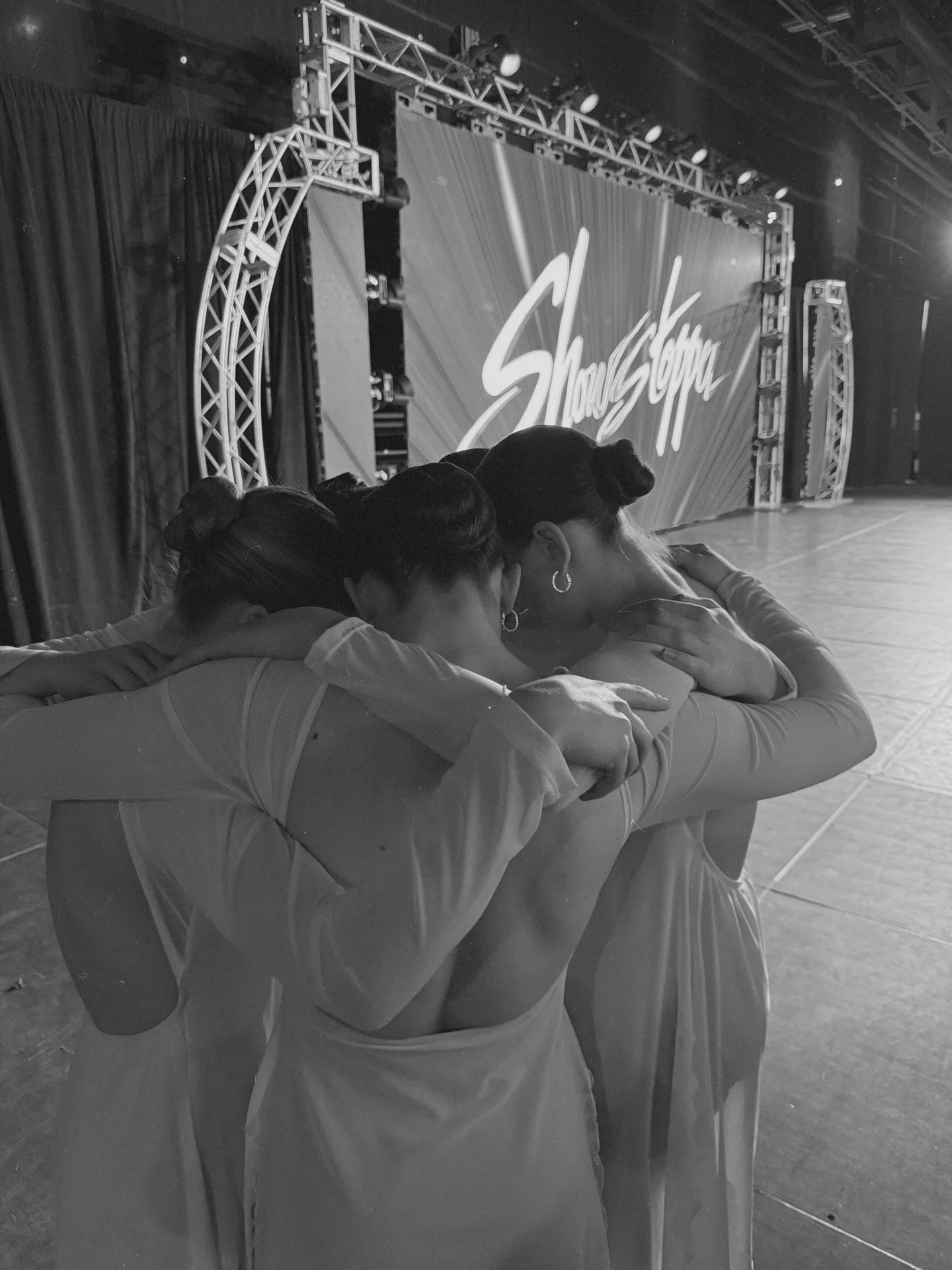 More than teammates. More than dancers.
A team that lifts each other up, holds each other together, and shares every moment along the way.
Grateful for this family. 🤍