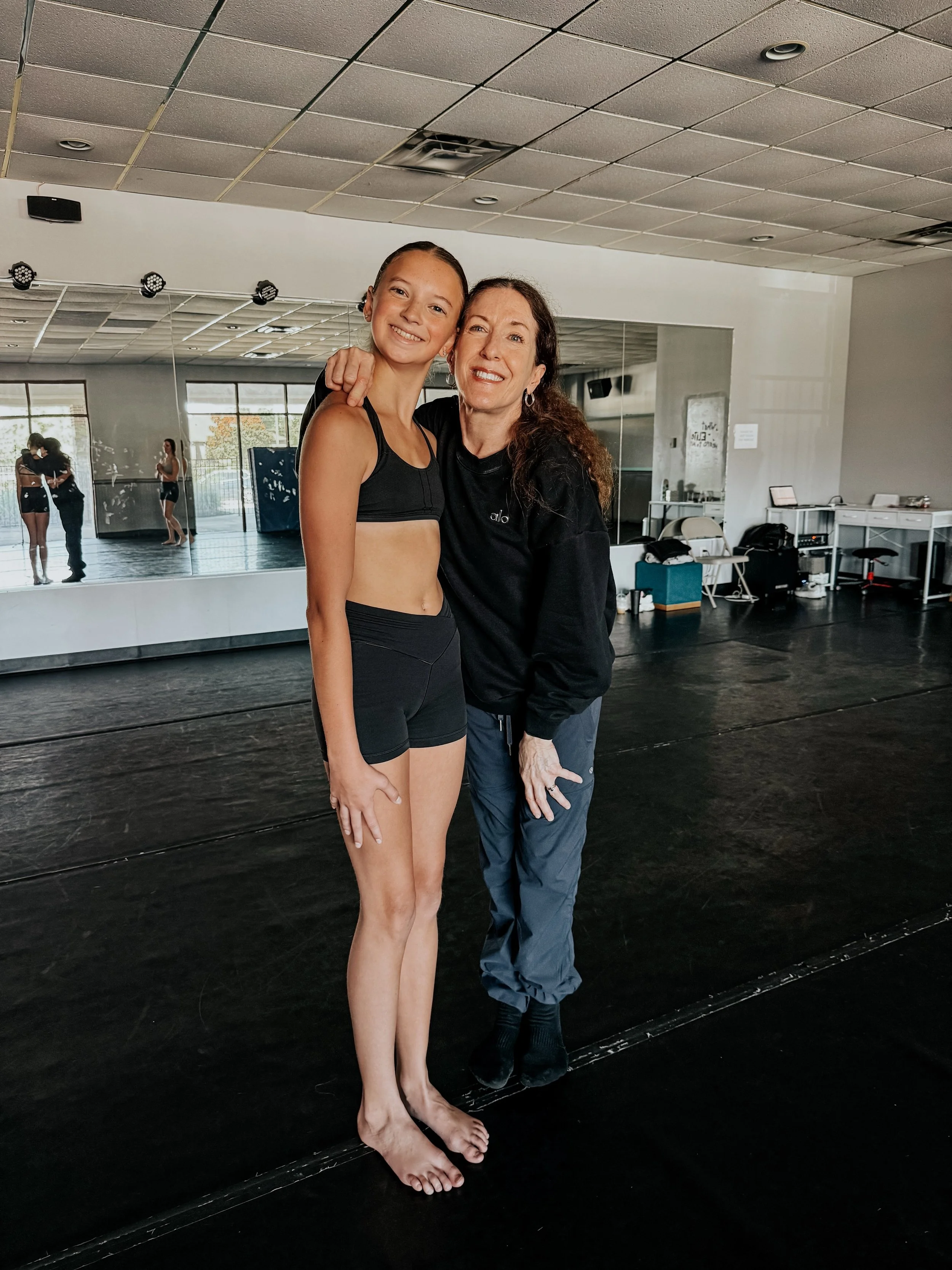 Solo 3 of 3 with Suzi is complete! 🩵 Absolutely beautiful, Alexa! We can&rsquo;t wait to watch you grow with this solo and see it come to life on stage this season. Thank you so, so much, Suzi! 🥹✨