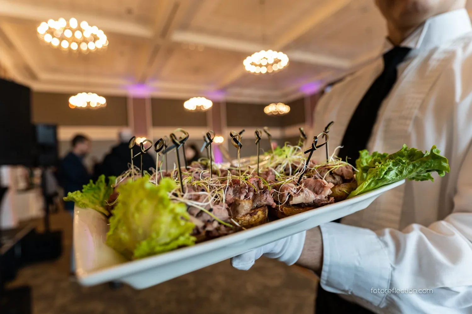 Passed+Hors+d'Oeuvres+Wedding+Open+House+1+@fotoreflection.webp