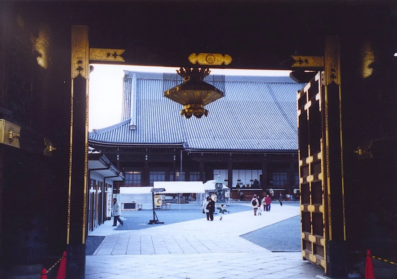 1-28 Entrance to Amida Hall, Nishi Honganji, Kyoto. Headquarters of Jodo Shinshu (True Pure Land), constructed in 1602
