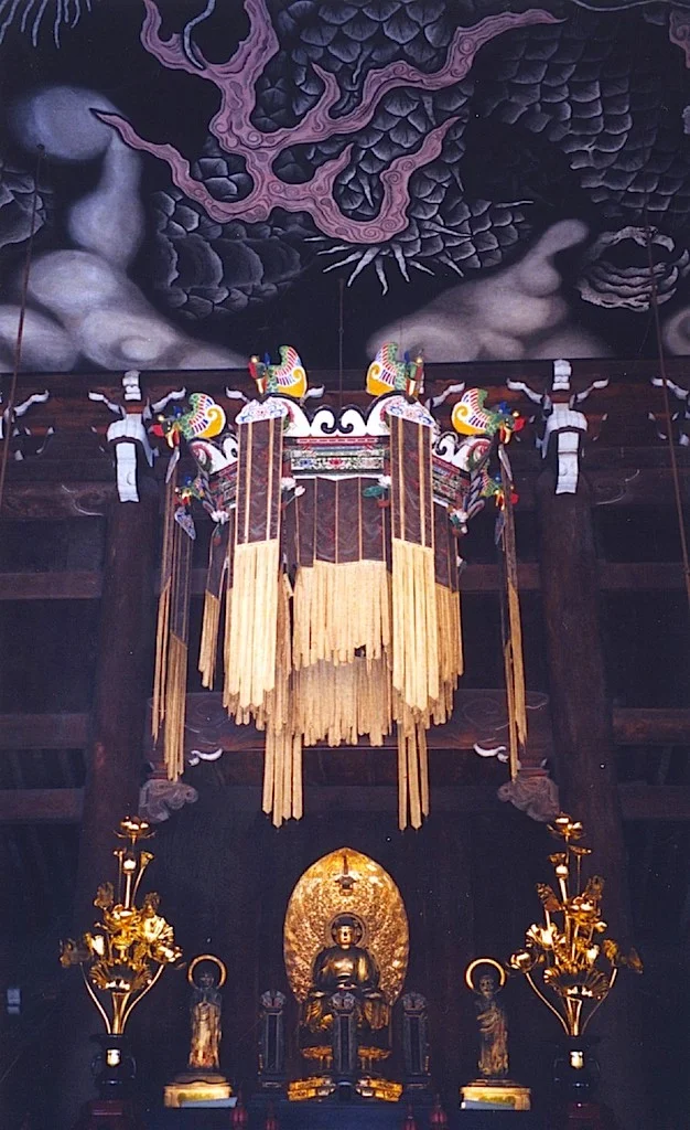 1-31 Interior of Keninji