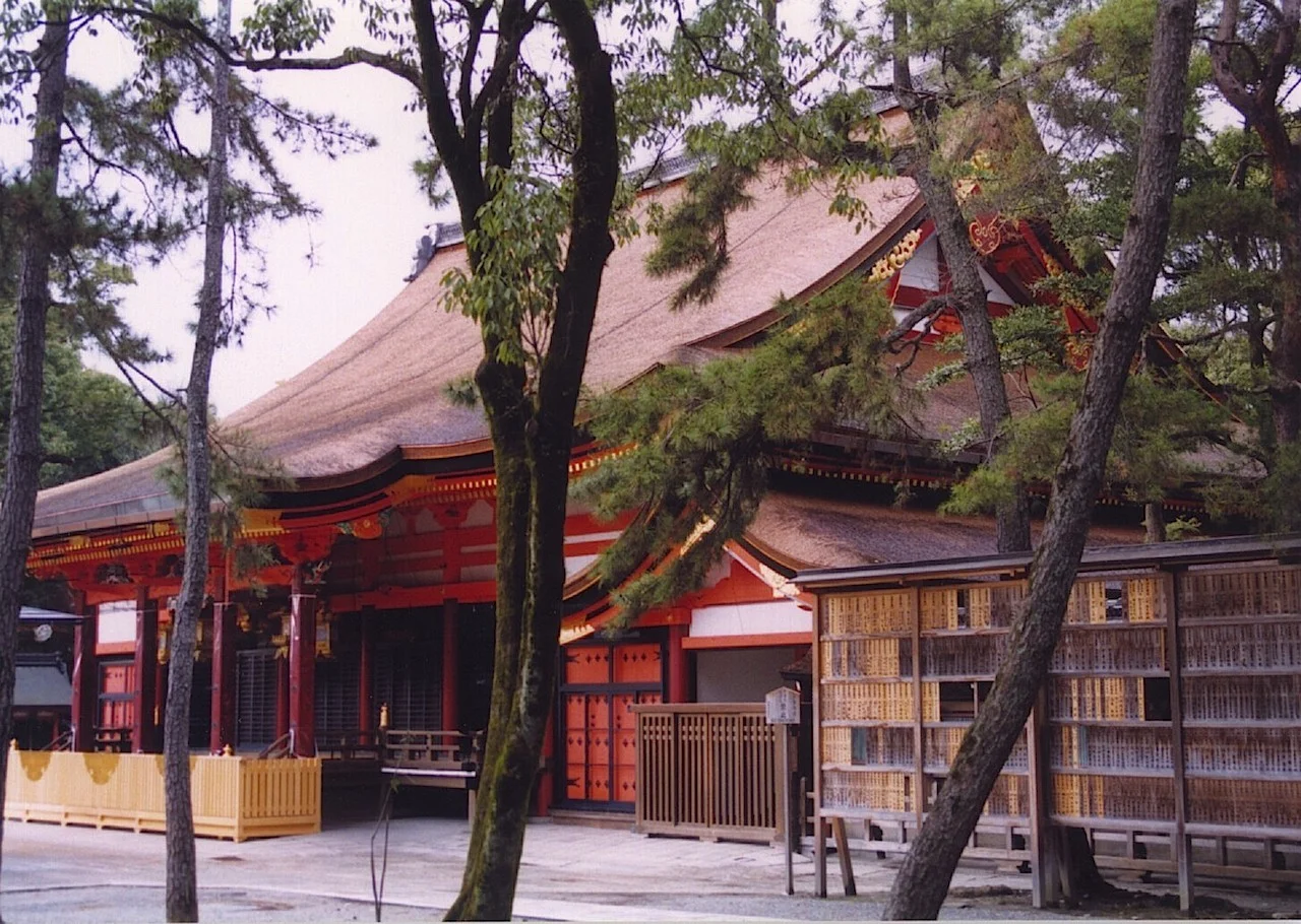 2-9 Y asaka Shrine in Kyoto, founded in 656