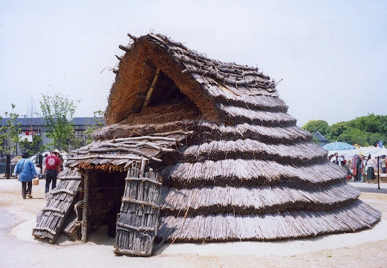 4-1 Reconstructed Jomon Period (10,000-300 BCE) pit dwelling at Ikegami-sone-iseki
