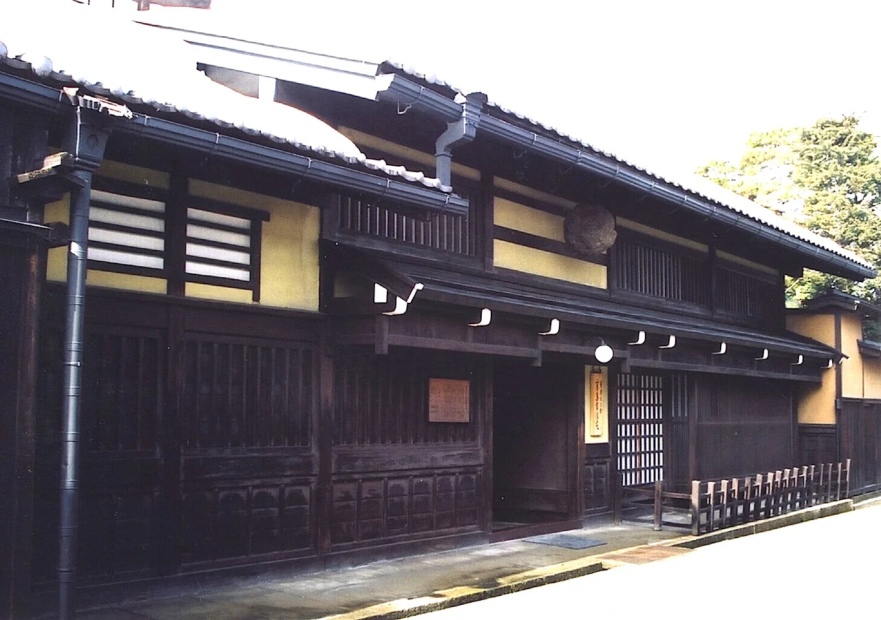 4-16 Yoshijima House, Takayama, is a good example of an merchant's house that combines domestic and business functions.