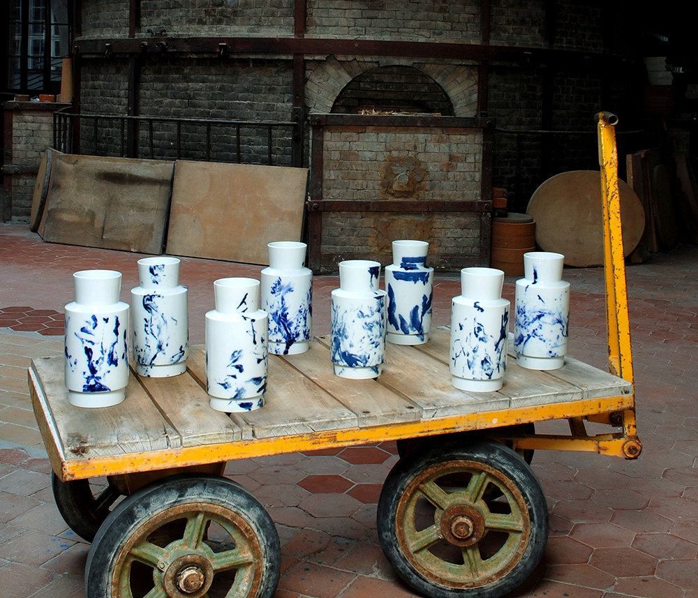 Ensemble de huit vases Fontaine originaux, 2007