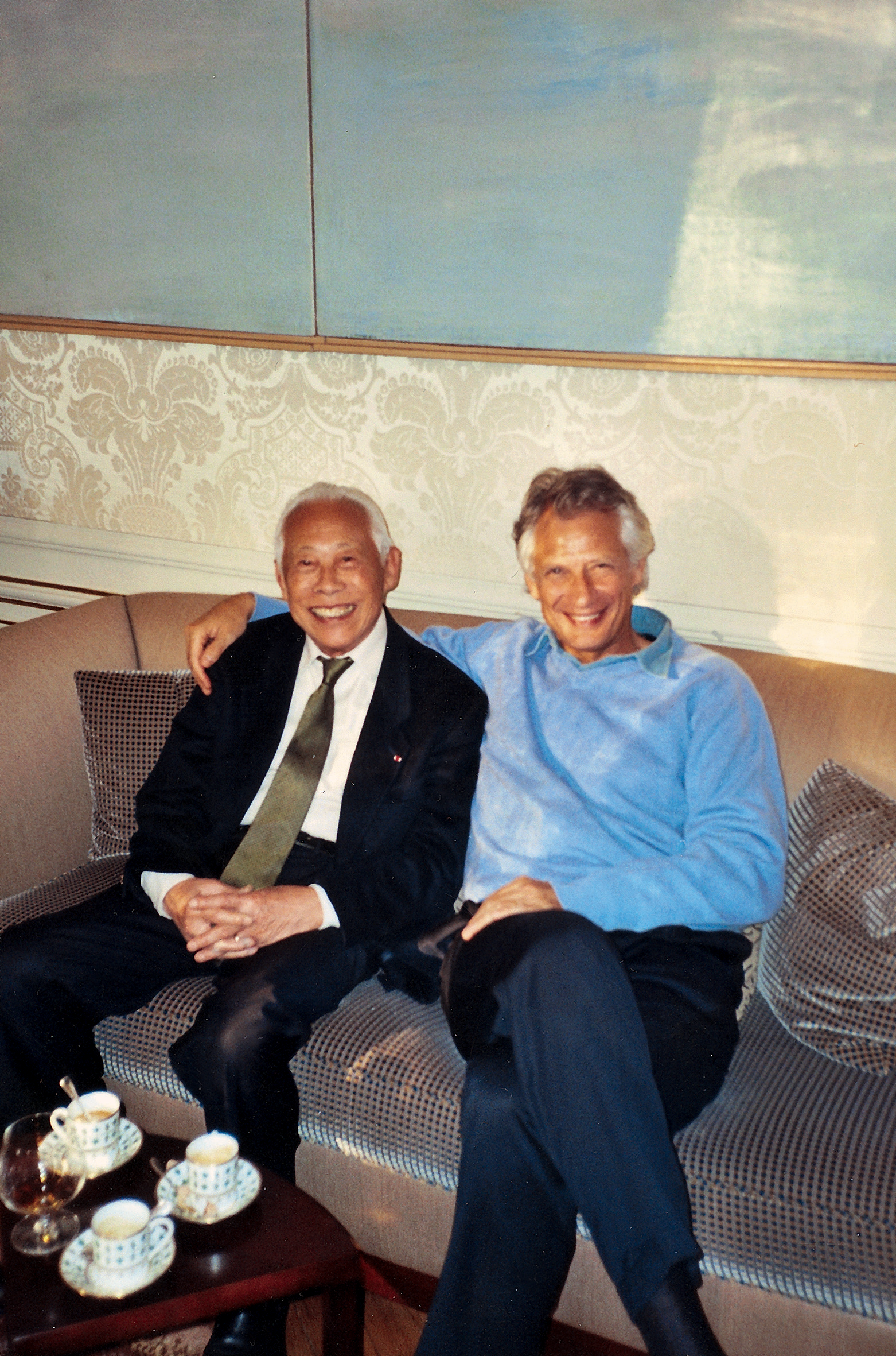 Avec Dominique de Villepin à l’Hôtel Matignon, 2005. Droits réservés
