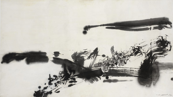 Zao Wou-Ki, Sans titre (Untitled), 1972. India ink on paper. 26 3⁄16 × 47 1⁄16 inches. Private collection, Switzerland. ©Zao Wou-Ki ProLitteris, Zurich. Photo: Antoine Mercier.