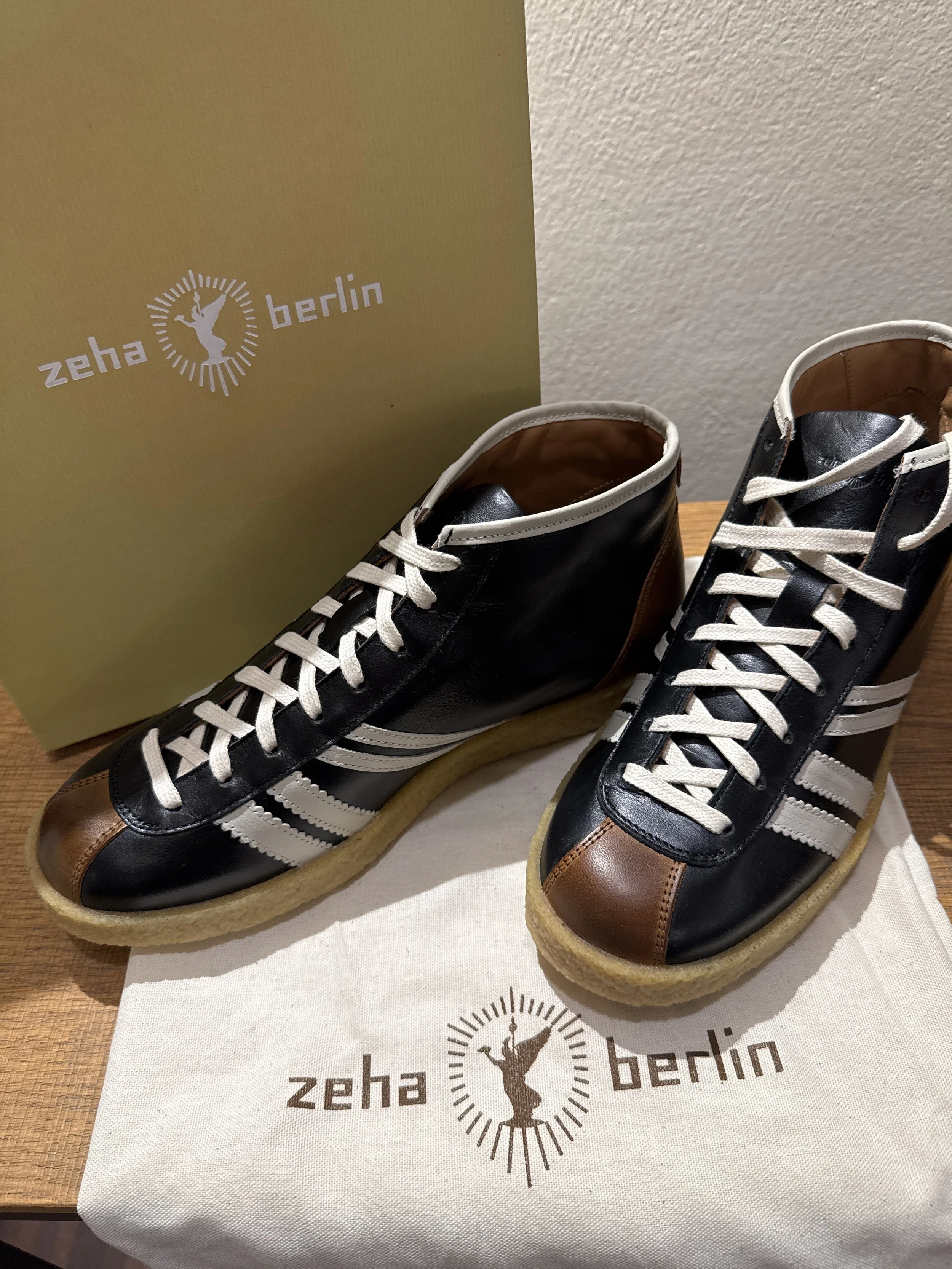 Zeha Berlin Trainer 45 Schwarz Neu