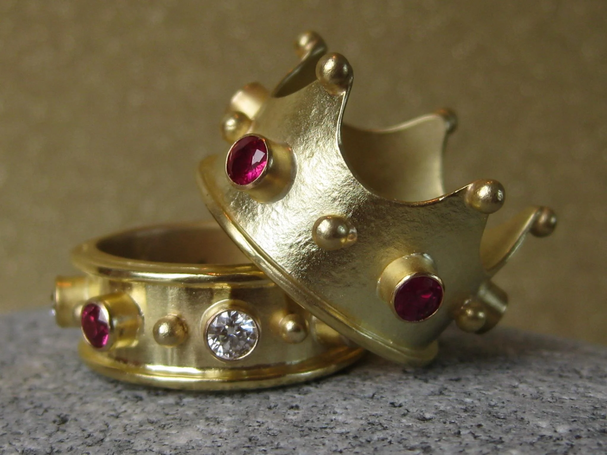 gold renaissance rings