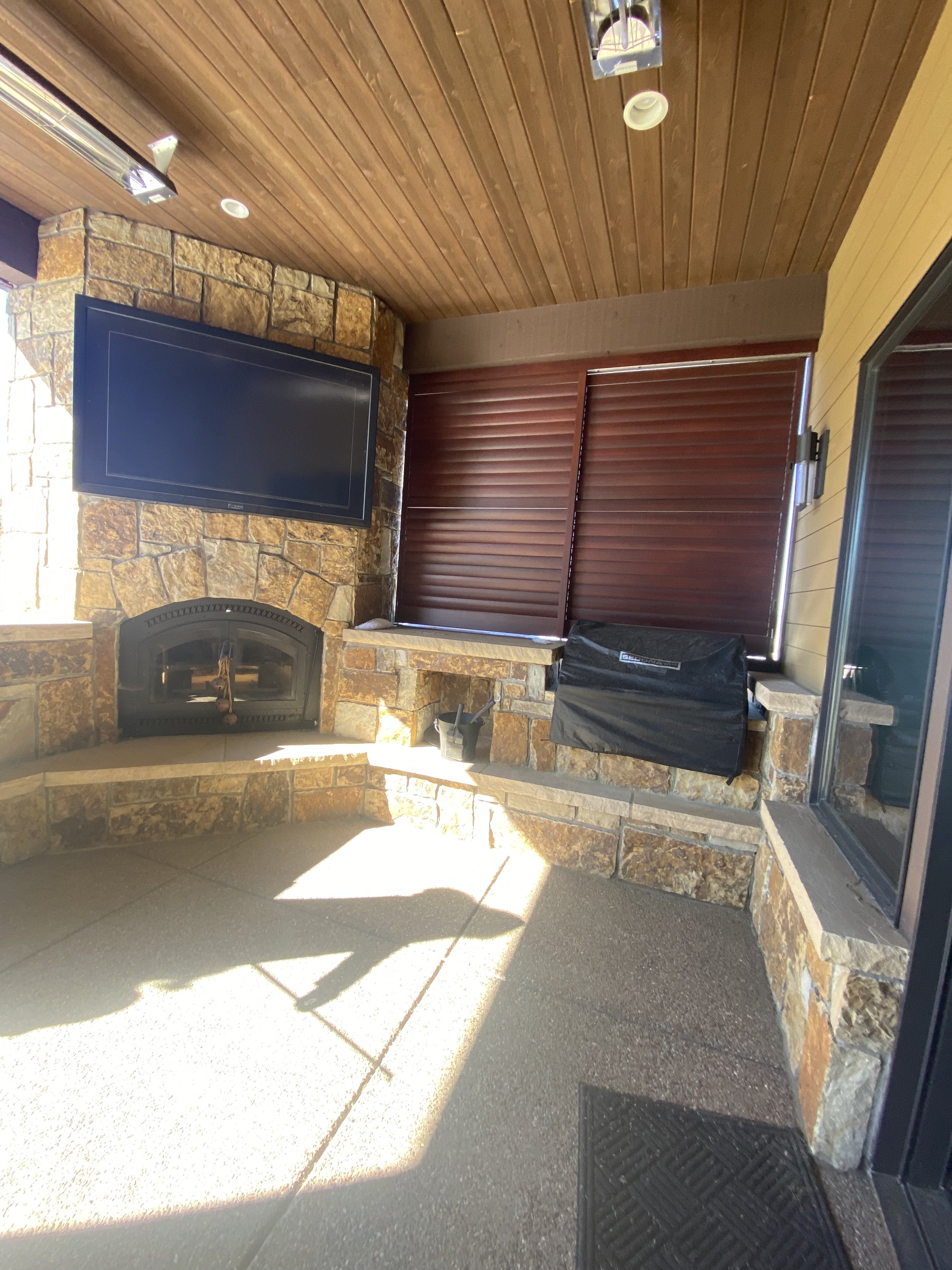 OUTDOOR - BEFORE