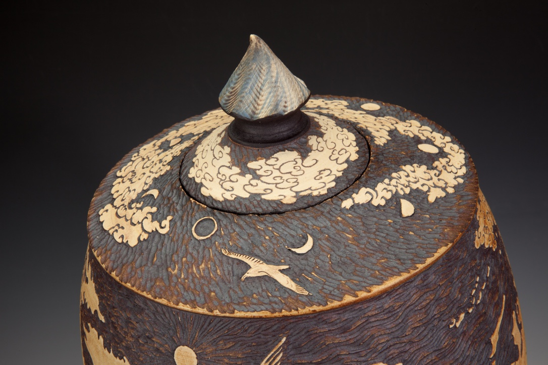 Lid-1 Inset cone lid with mountain peak handle