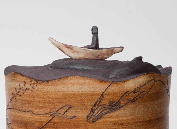 Lid-14 Inset lid with sculpted handle